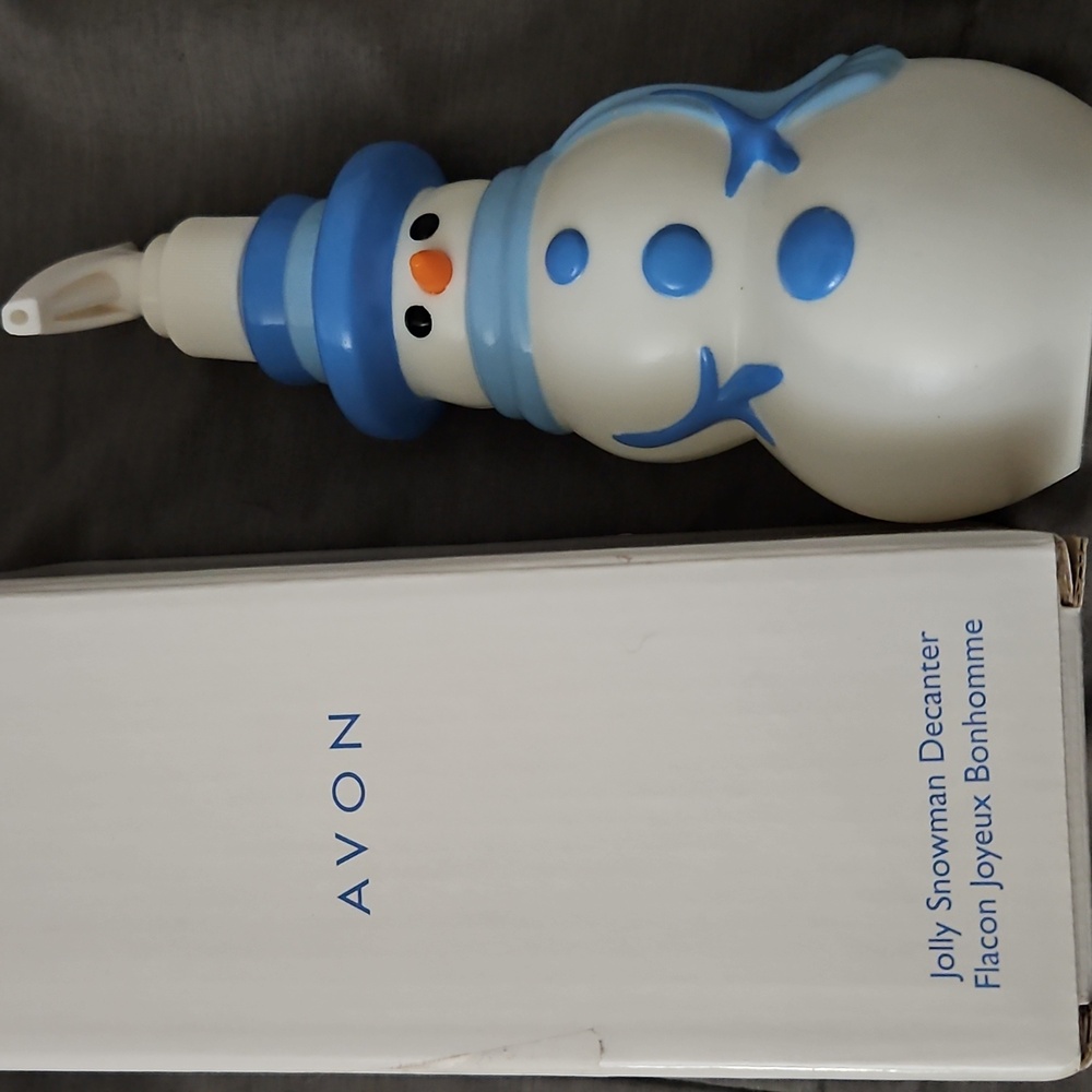 Avon Jolly Snowman Decanter NEW in Box 2004 hand soap dispenser Winter bathroom